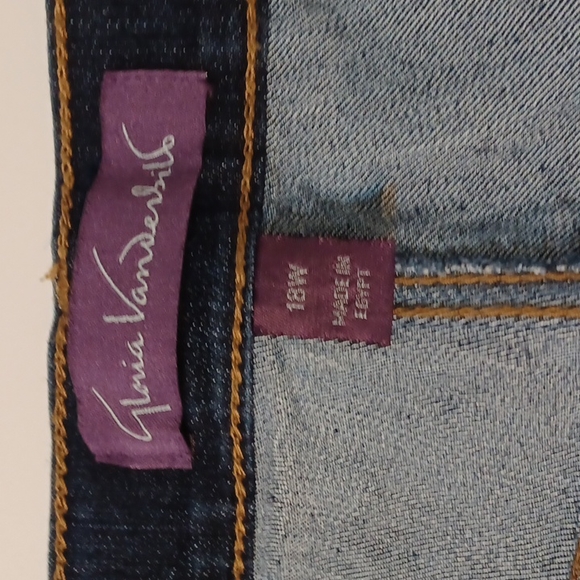 Gloria Vanderbilt Women's Amanda Classic High Rise Tapered Jean - Picture 2 of 13